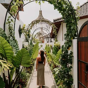  Villa Maddu Indonesia